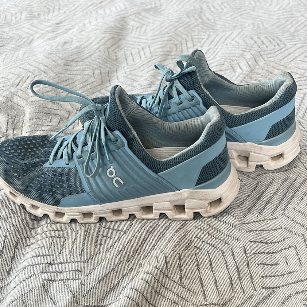 On Cloudswift Womens Running Sneaker - Size 8.5 - image 3